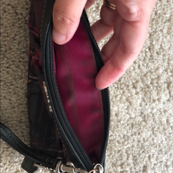 Coach wristlet - Picture 4 of 7